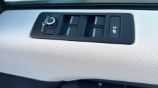 Land Rover Discovery 2.0 P300 R-Dynamic S 5dr Auto Petrol Station Wagon